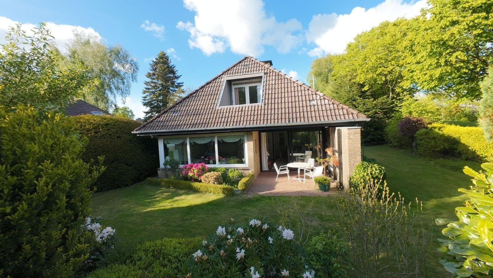Predaj domu 140 m², pozemek 663 m², Kantstraße 54, Flensburg, Šlezvicko-Holštajnsko Predaj domu 140 m², pozemek 663 m², Kantstraße 54, Flensburg, Šlezvicko-Holštajnsko