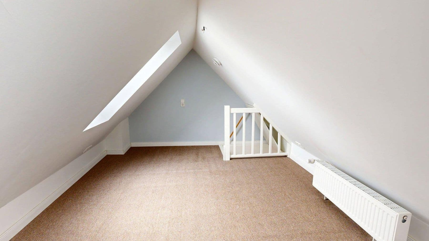 Prenájom domu 170 m², pozemek 184 m², Bremen, Brémy Prenájom domu 170 m², pozemek 184 m², Bremen, Brémy