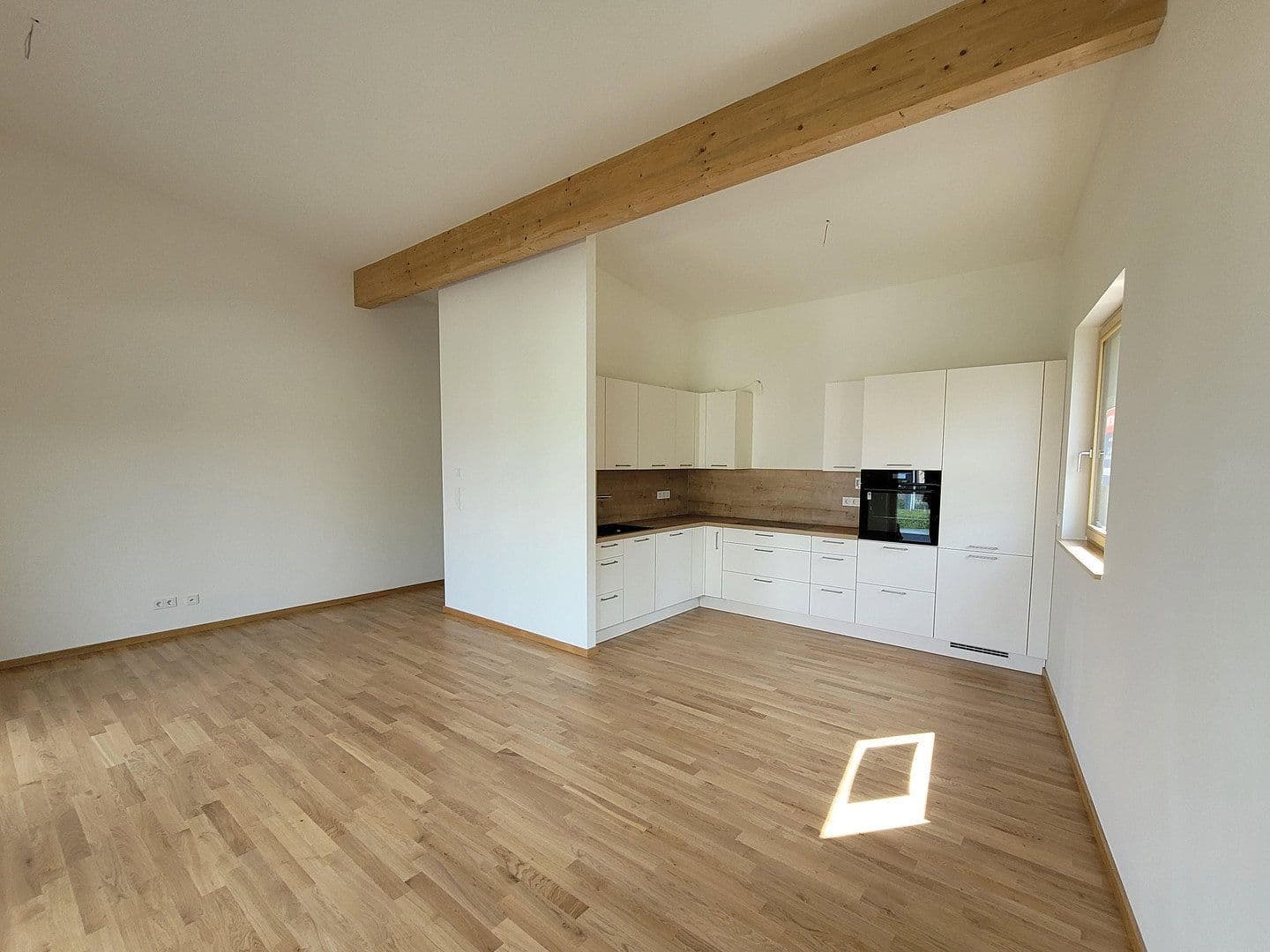Prenájom bytu 2-izbový 81 m², Hafenstraße 8A, Markkleeberg, Sasko Prenájom bytu 2-izbový 81 m², Hafenstraße 8A, Markkleeberg, Sasko