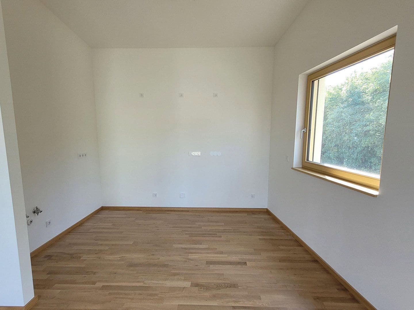 Prenájom bytu 2-izbový 81 m², Hafenstraße 8A, Markkleeberg, Sasko Prenájom bytu 2-izbový 81 m², Hafenstraße 8A, Markkleeberg, Sasko