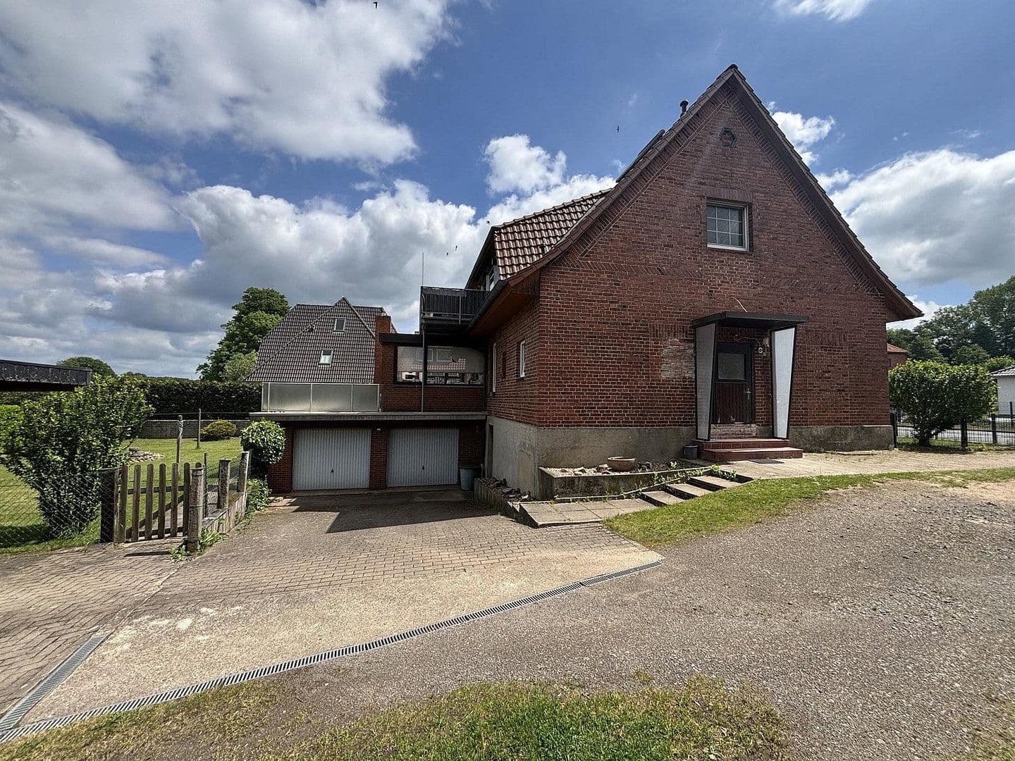 Prenájom bytu 3-izbový 122 m², Rehburger Str. 35, Rehburg-Loccum, Dolné Sasko Prenájom bytu 3-izbový 122 m², Rehburger Str. 35, Rehburg-Loccum, Dolné Sasko