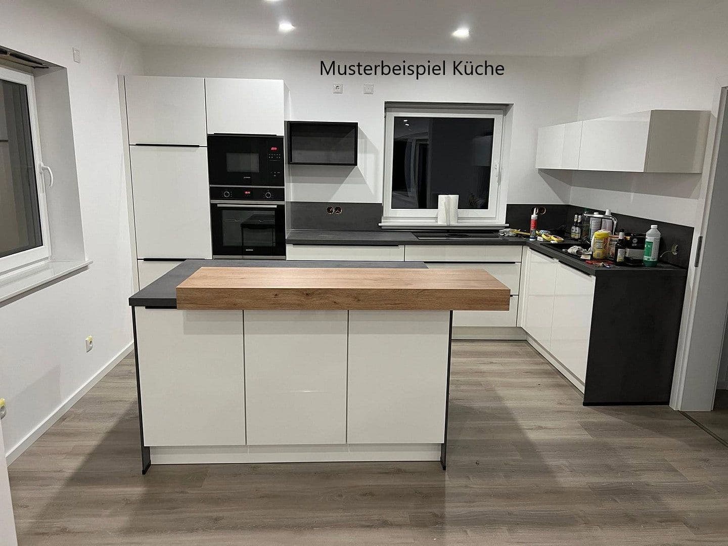 Prenájom bytu 3-izbový 122 m², Rehburger Str. 35, Rehburg-Loccum, Dolné Sasko Prenájom bytu 3-izbový 122 m², Rehburger Str. 35, Rehburg-Loccum, Dolné Sasko