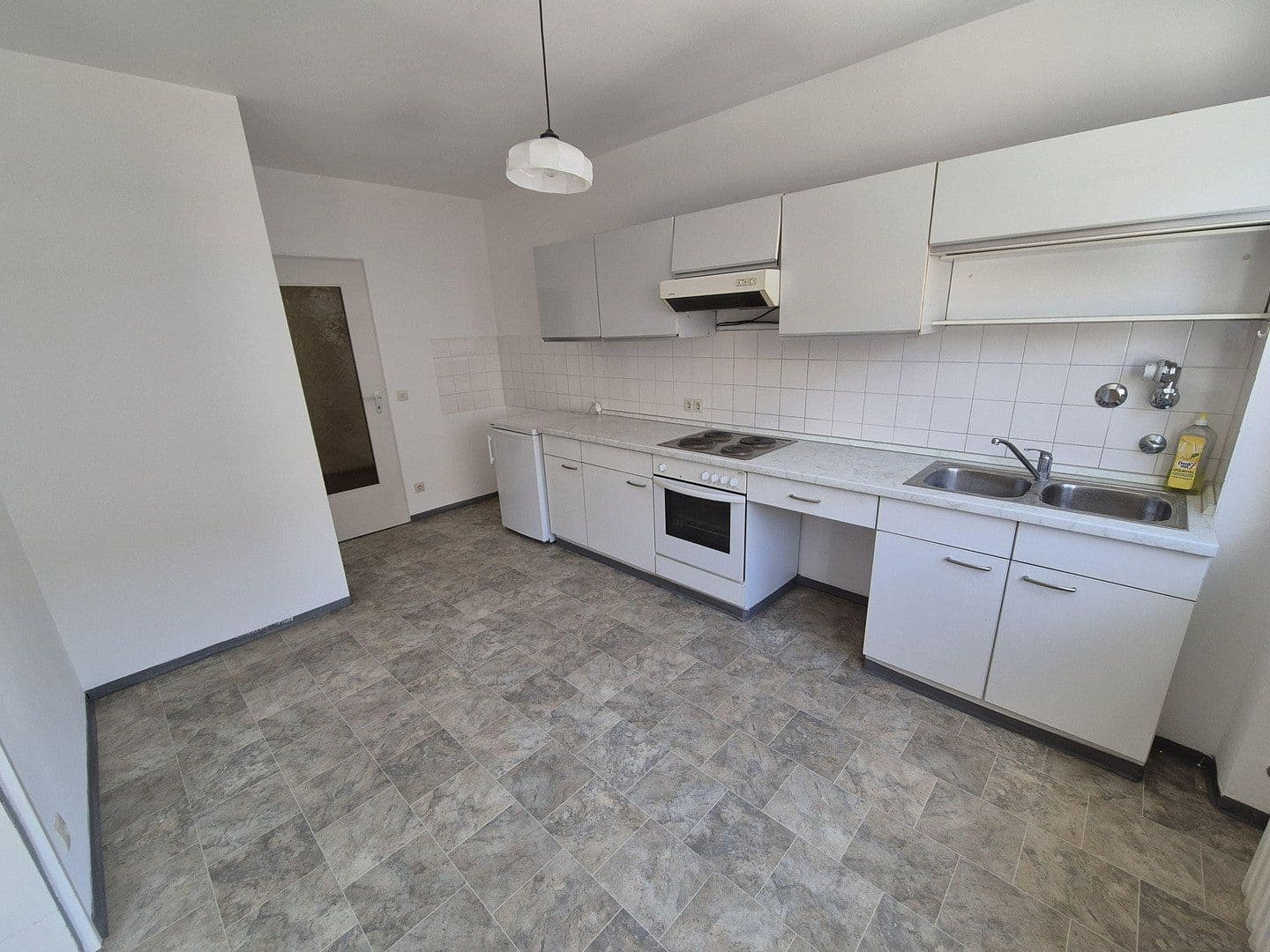 Prenájom bytu 2-izbový 74 m², Hörwarthstr. 18, München, Bavorsko Prenájom bytu 2-izbový 74 m², Hörwarthstr. 18, München, Bavorsko