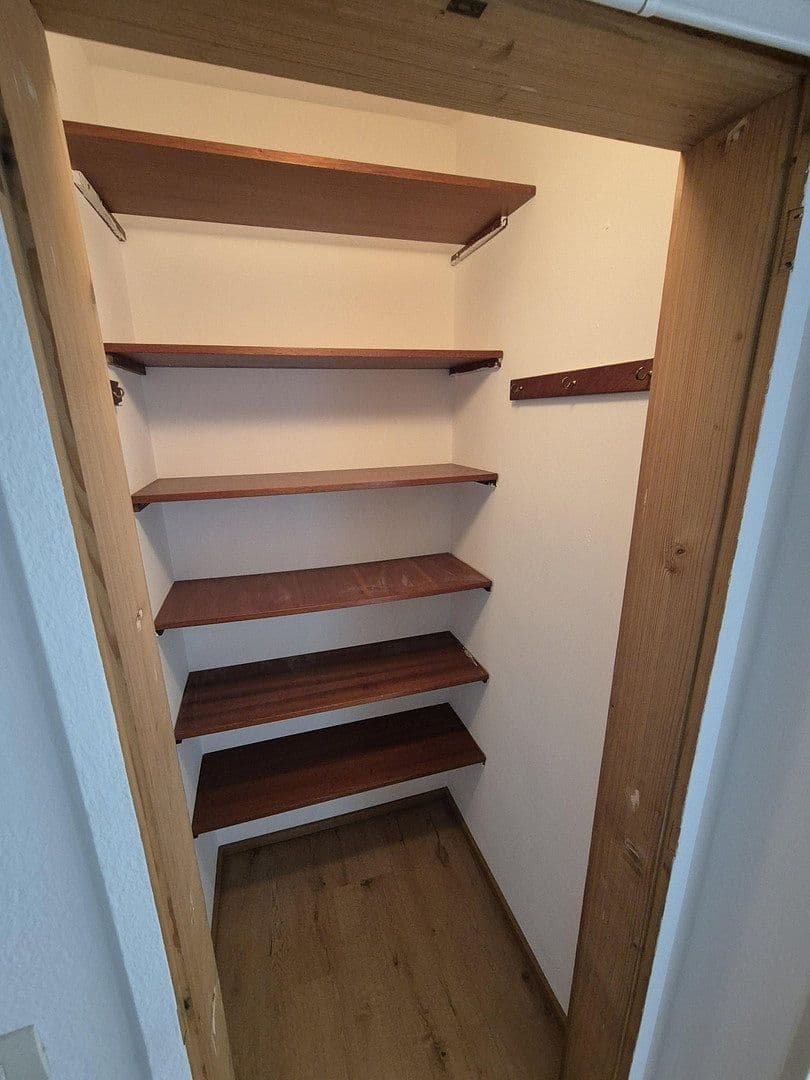 Prenájom bytu 2-izbový 74 m², Hörwarthstr. 18, München, Bavorsko Prenájom bytu 2-izbový 74 m², Hörwarthstr. 18, München, Bavorsko