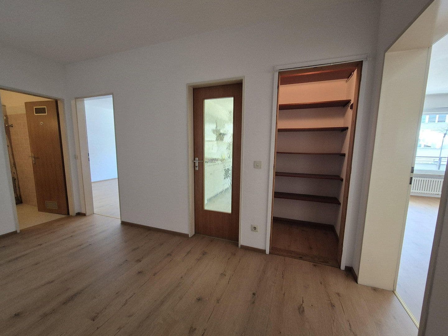 Prenájom bytu 2-izbový 74 m², Hörwarthstr. 18, München, Bavorsko Prenájom bytu 2-izbový 74 m², Hörwarthstr. 18, München, Bavorsko