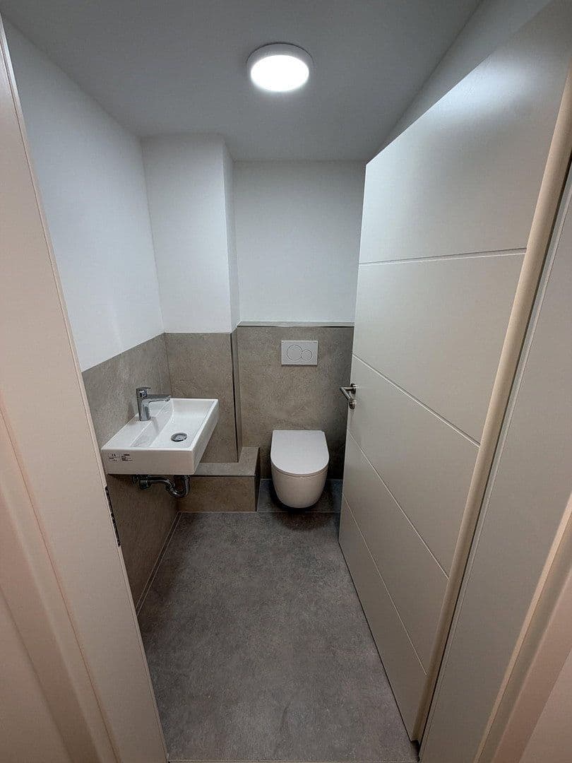 Predaj bytu 5-izbový 120 m², Niederwerrn, Bavorsko Predaj bytu 5-izbový 120 m², Niederwerrn, Bavorsko