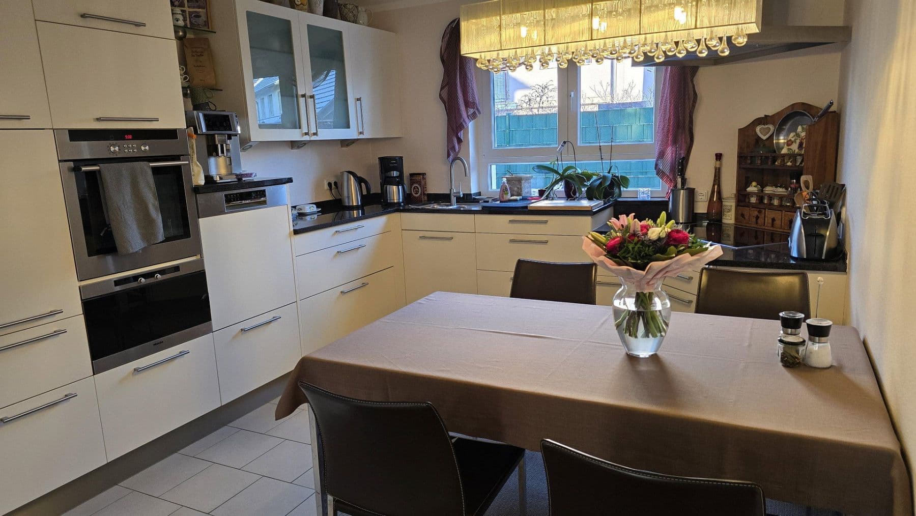 Predaj domu 140 m², pozemek 234 m², Mainhausen, Hesensko Predaj domu 140 m², pozemek 234 m², Mainhausen, Hesensko