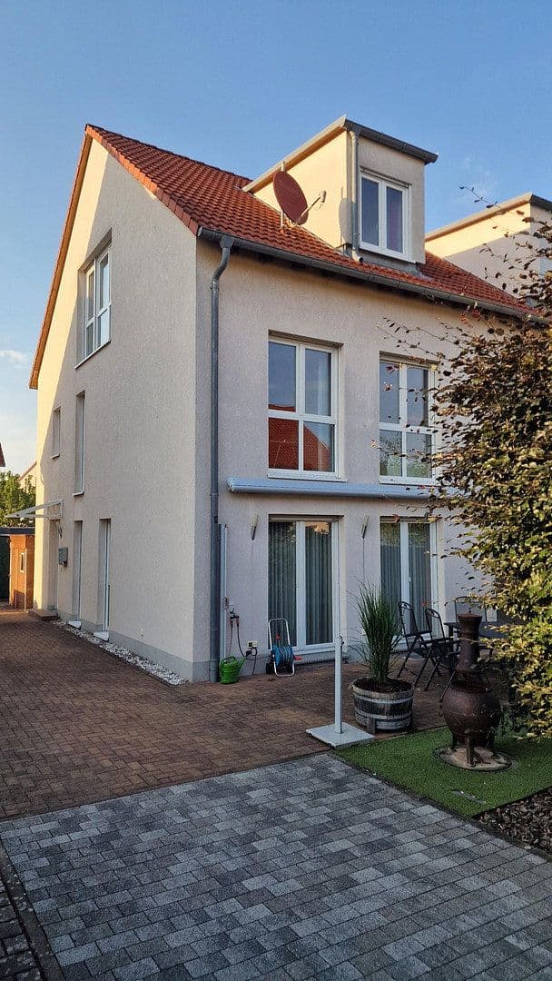 Predaj domu 140 m², pozemek 234 m², Mainhausen, Hesensko Predaj domu 140 m², pozemek 234 m², Mainhausen, Hesensko