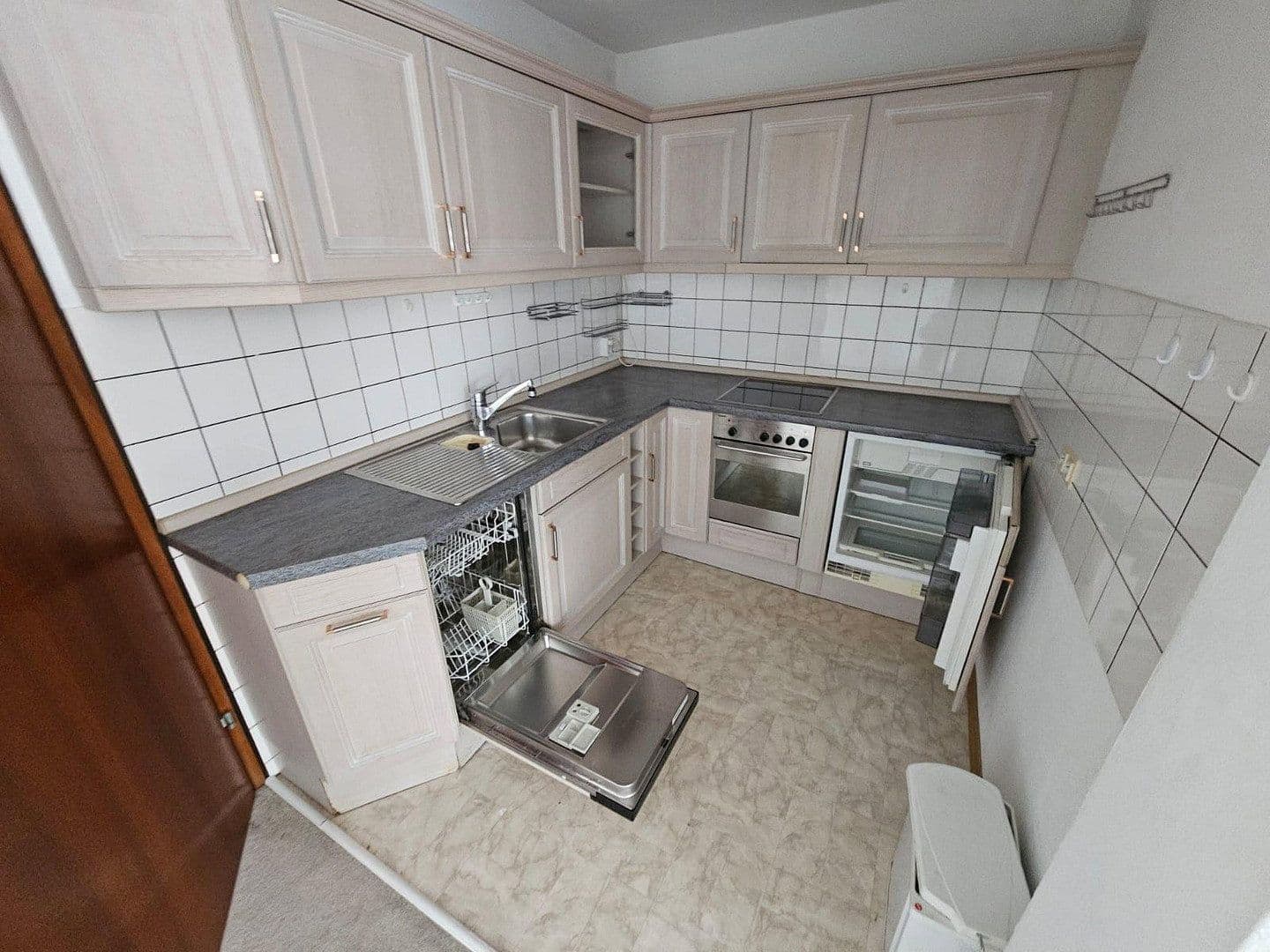 Predaj bytu 2-izbový 64 m², Birkhahnweg 30, Kirchheim unter Teck, Bádensko-Wurttembersko Predaj bytu 2-izbový 64 m², Birkhahnweg 30, Kirchheim unter Teck, Bádensko-Wurttembersko