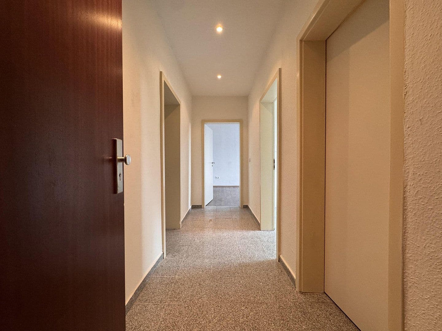 Prenájom bytu 3-izbový 74 m², Essen, Severné Porýnie - Westfálsko Prenájom bytu 3-izbový 74 m², Essen, Severné Porýnie - Westfálsko