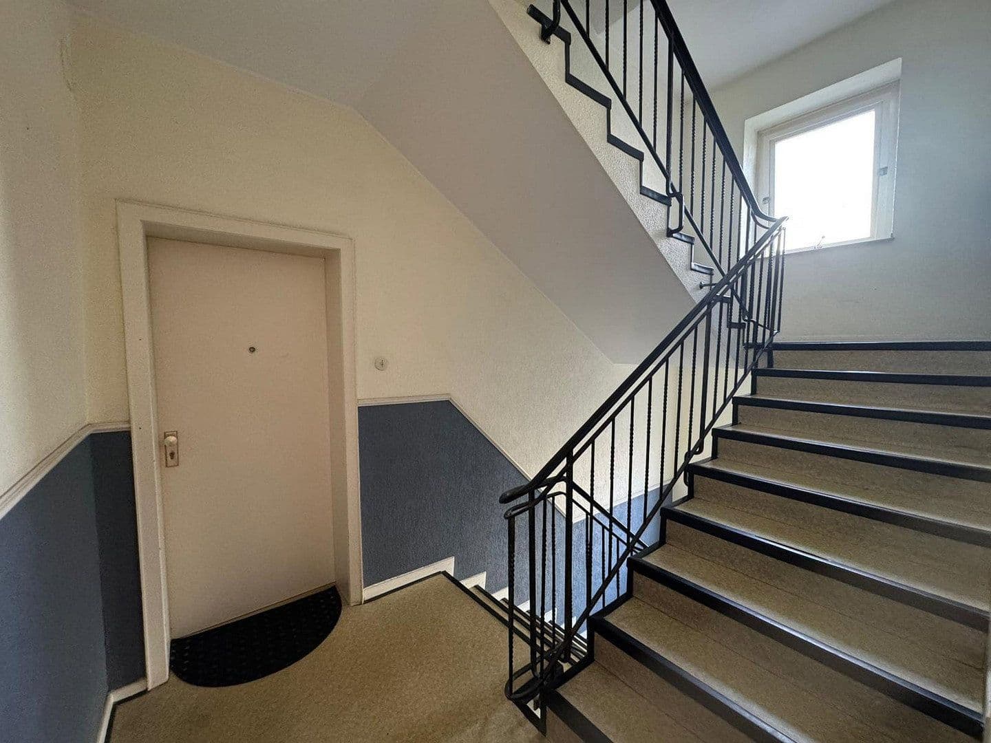 Predaj bytu 4-izbový 121 m², Eisenstraße 11, Düsseldorf, Severné Porýnie - Westfálsko Predaj bytu 4-izbový 121 m², Eisenstraße 11, Düsseldorf, Severné Porýnie - Westfálsko