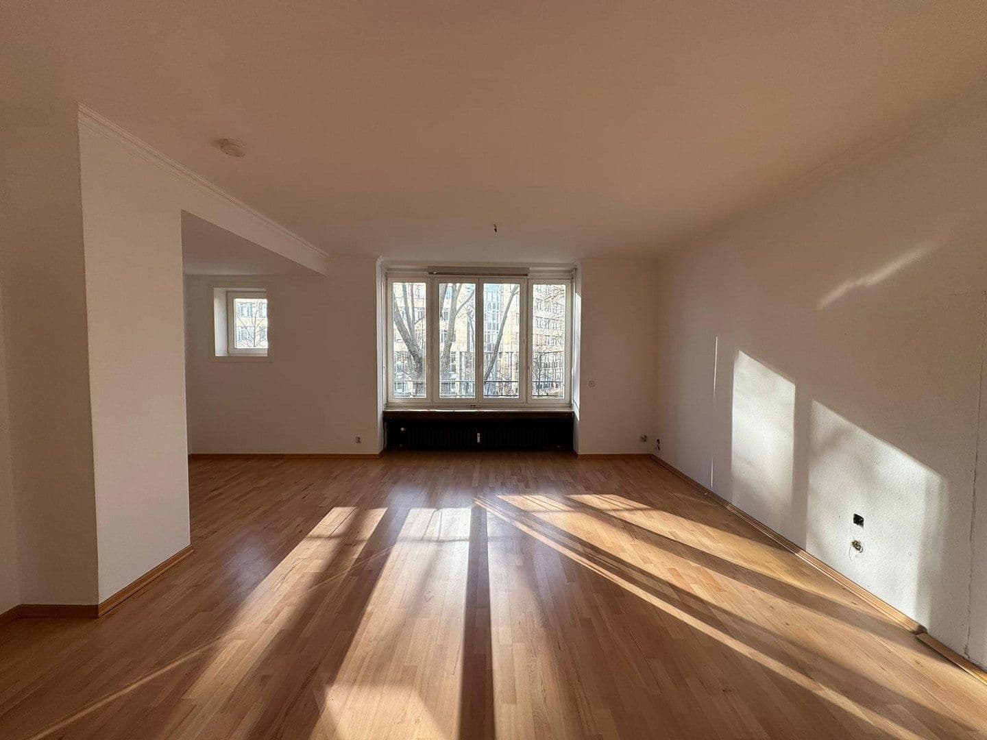 Predaj bytu 4-izbový 121 m², Eisenstraße 11, Düsseldorf, Severné Porýnie - Westfálsko Predaj bytu 4-izbový 121 m², Eisenstraße 11, Düsseldorf, Severné Porýnie - Westfálsko