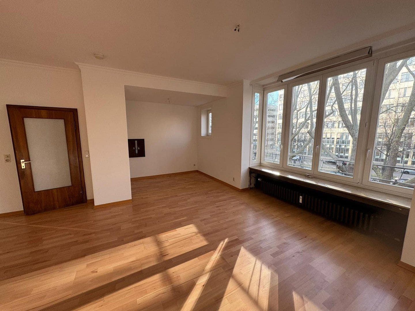 Predaj bytu 4-izbový 121 m², Eisenstraße 11, Düsseldorf, Severné Porýnie - Westfálsko Predaj bytu 4-izbový 121 m², Eisenstraße 11, Düsseldorf, Severné Porýnie - Westfálsko