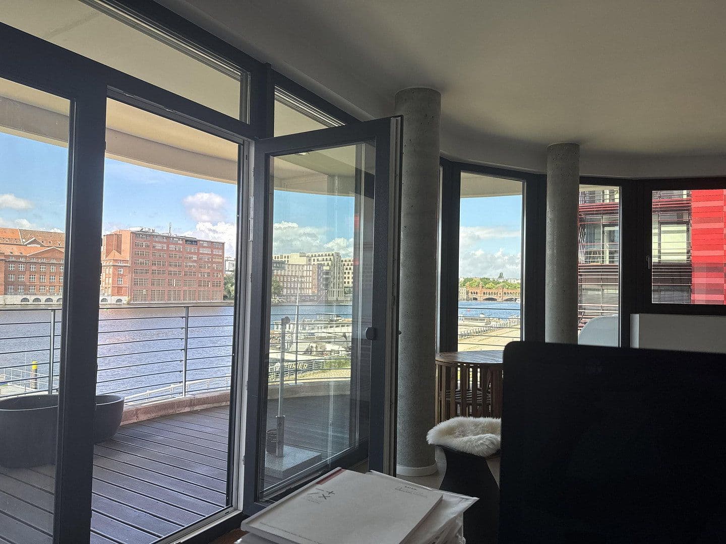 Predaj bytu 4-izbový 205 m², Stralauer Allee 5, Berlin, Berlín Predaj bytu 4-izbový 205 m², Stralauer Allee 5, Berlin, Berlín