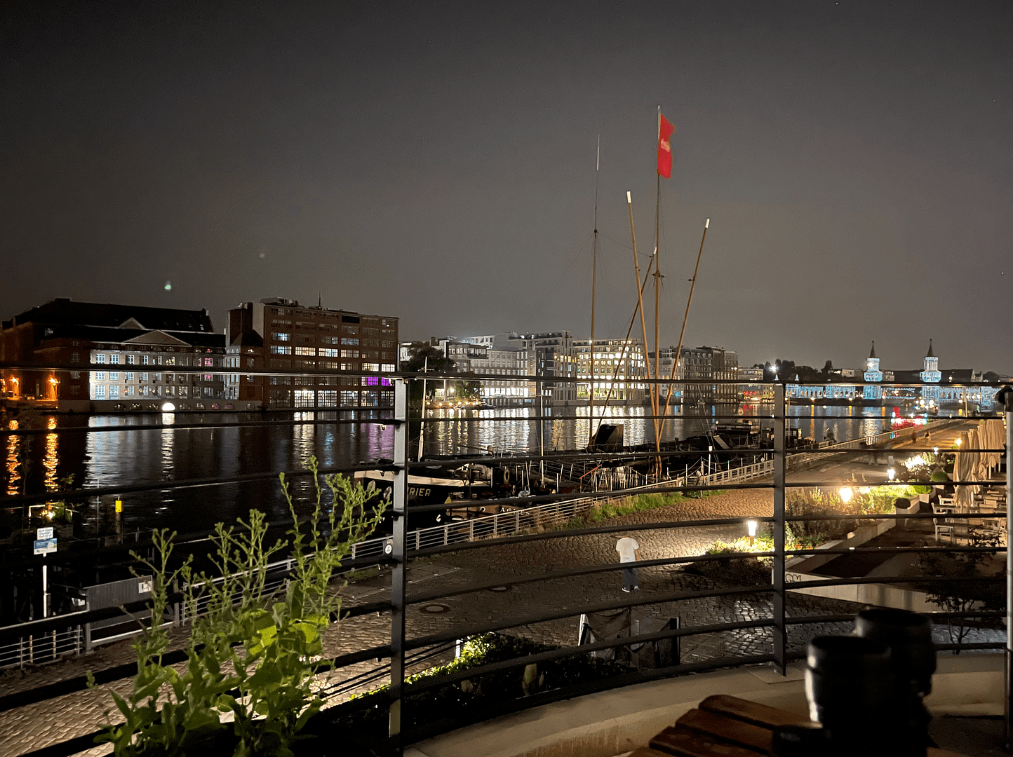 Predaj bytu 4-izbový 205 m², Stralauer Allee 5, Berlin, Berlín Predaj bytu 4-izbový 205 m², Stralauer Allee 5, Berlin, Berlín