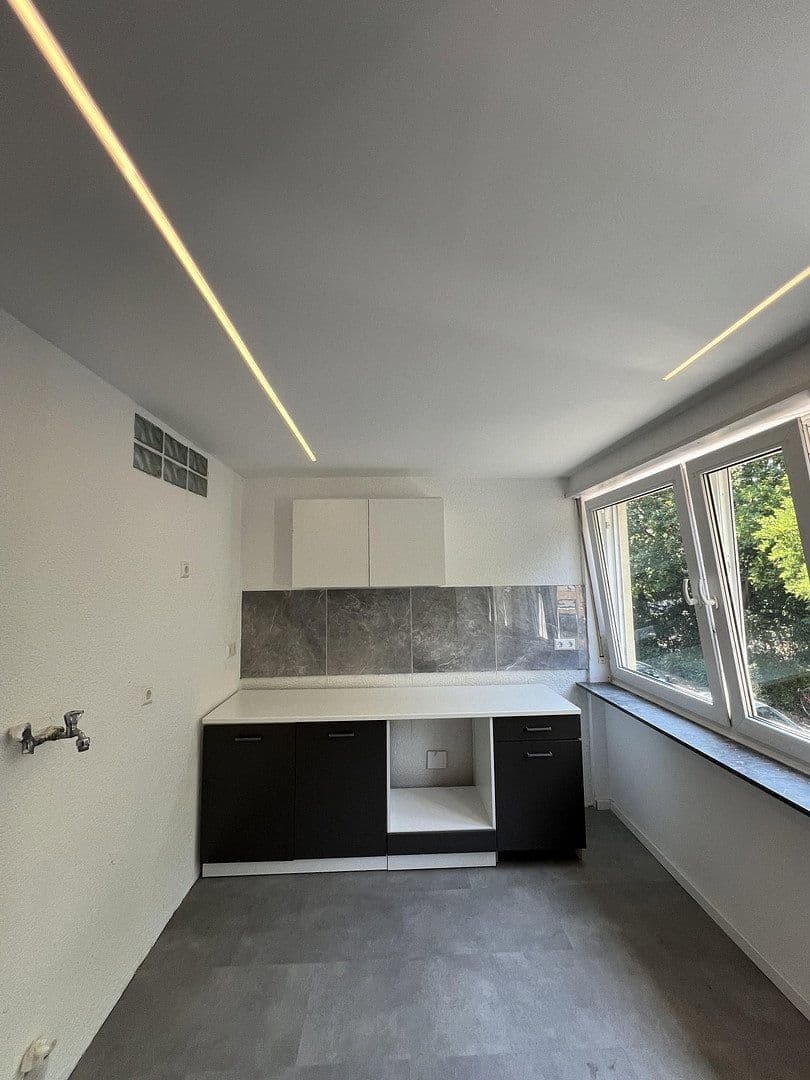 Prenájom bytu 4-izbový 85 m², B2, 11, Mannheim, Bádensko-Wurttembersko Prenájom bytu 4-izbový 85 m², B2, 11, Mannheim, Bádensko-Wurttembersko