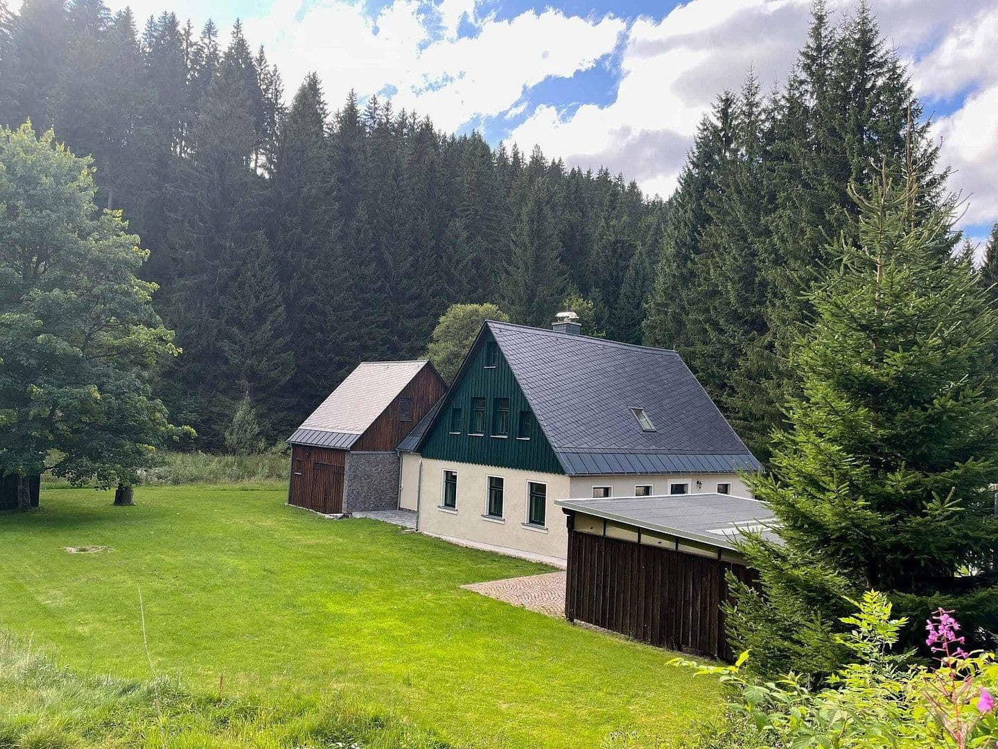 Predaj domu 268 m², pozemek 10.001 m², Eibenstock, Sasko Predaj domu 268 m², pozemek 10.001 m², Eibenstock, Sasko