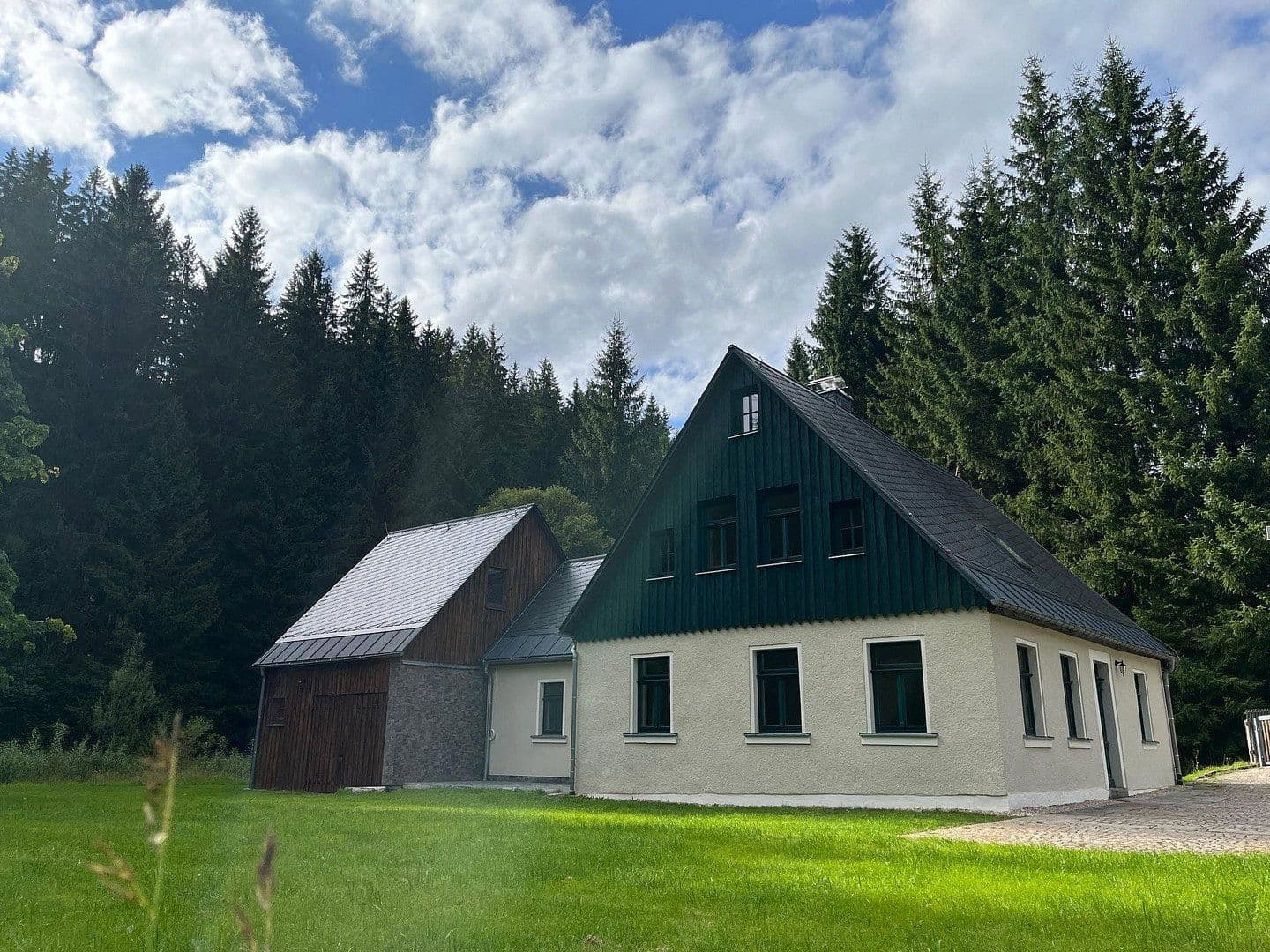 Predaj domu 268 m², pozemek 10.001 m², Eibenstock, Sasko Predaj domu 268 m², pozemek 10.001 m², Eibenstock, Sasko