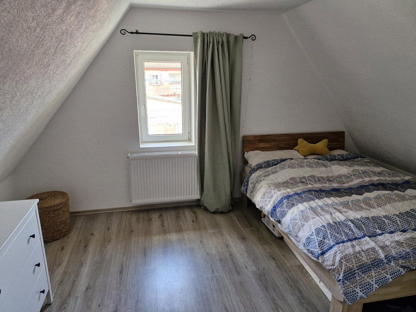 Prenájom bytu 2-izbový 65 m², Löhrstraße 3, Trossingen, Bádensko-Wurttembersko Prenájom bytu 2-izbový 65 m², Löhrstraße 3, Trossingen, Bádensko-Wurttembersko