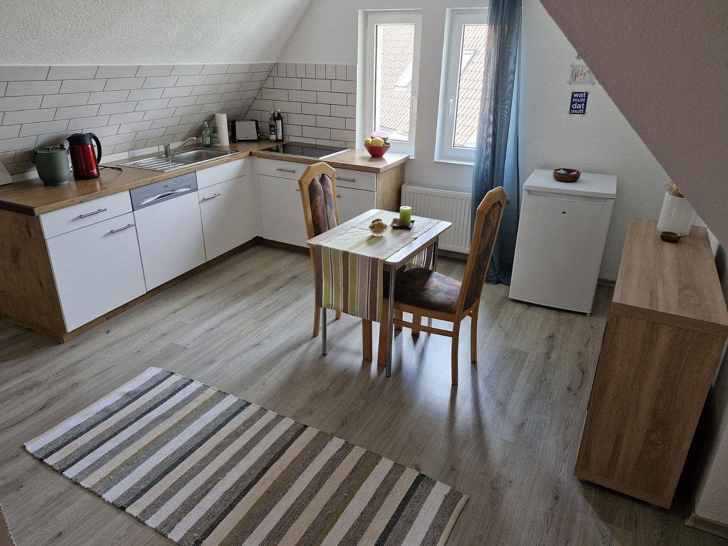 Prenájom bytu 2-izbový 65 m², Löhrstraße 3, Trossingen, Bádensko-Wurttembersko Prenájom bytu 2-izbový 65 m², Löhrstraße 3, Trossingen, Bádensko-Wurttembersko