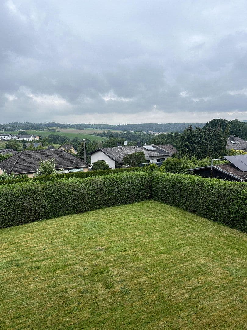 Prenájom bytu 4-izbový 119 m², Moselstraße 9, Nentershausen, Porýnie-Falcko Prenájom bytu 4-izbový 119 m², Moselstraße 9, Nentershausen, Porýnie-Falcko