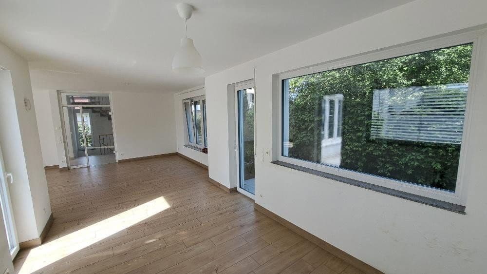 Prenájom domu 206 m², pozemek 265 m², Am Dreispitz 30, Aschaffenburg, Bavorsko Prenájom domu 206 m², pozemek 265 m², Am Dreispitz 30, Aschaffenburg, Bavorsko