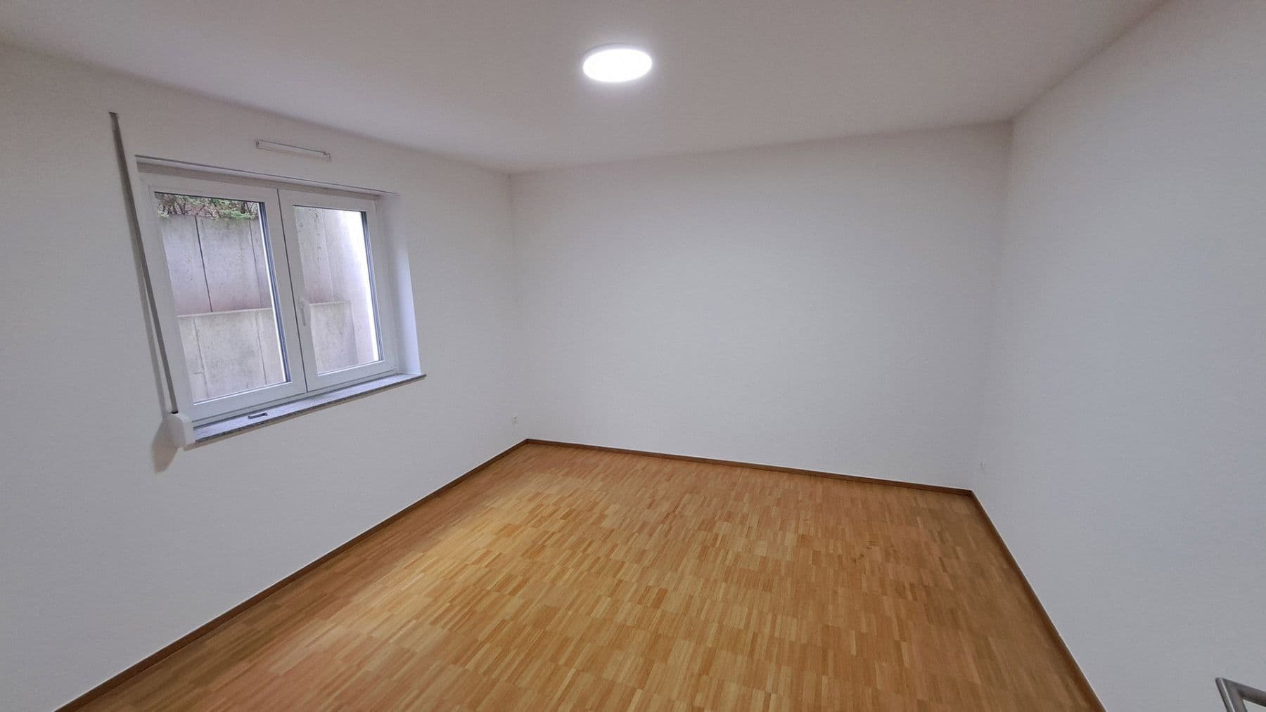 Prenájom domu 206 m², pozemok 265 m², Am Dreispitz 30, Aschaffenburg, Bavorsko Prenájom domu 206 m², pozemok 265 m², Am Dreispitz 30, Aschaffenburg, Bavorsko