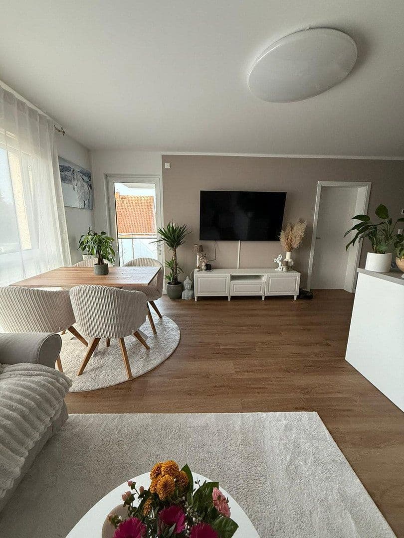 Prenájom bytu 3-izbový 72 m², Garbsen, Dolné Sasko Prenájom bytu 3-izbový 72 m², Garbsen, Dolné Sasko