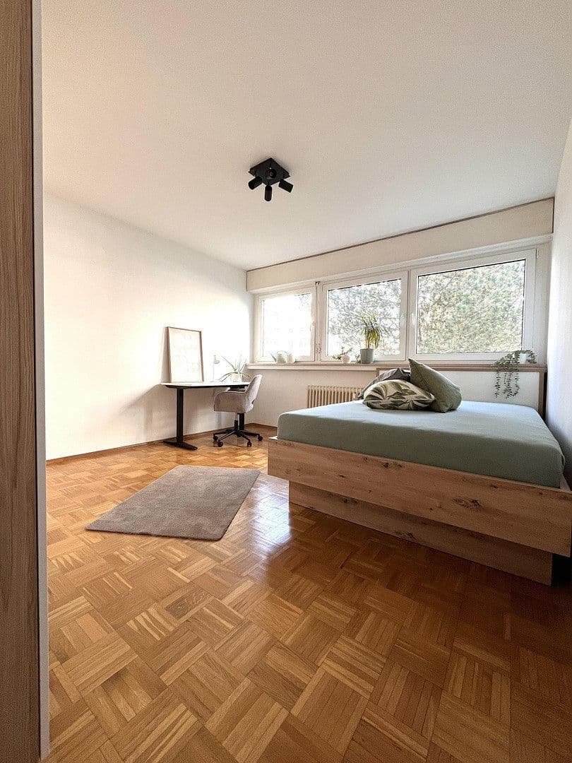 Prenájom bytu 92 m², Lilienthalstraße 23, Augsburg, Bavorsko Prenájom bytu 92 m², Lilienthalstraße 23, Augsburg, Bavorsko