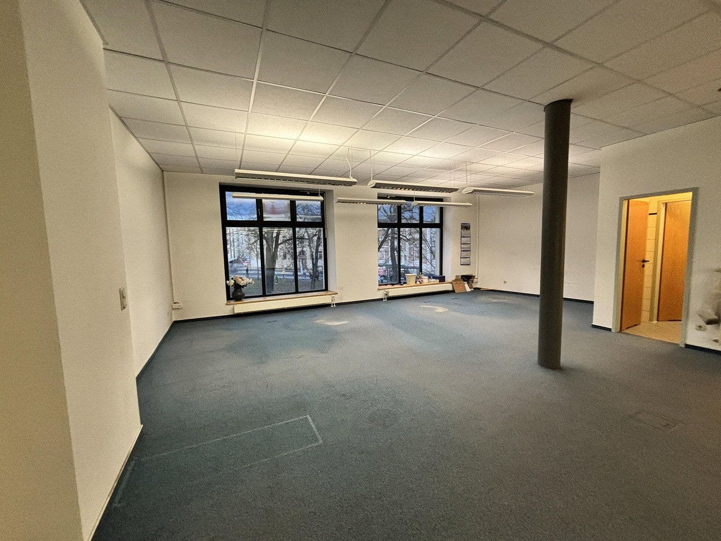 Prenájom kancelárie 160 m², Marienstr. 4, Neustrelitz, Meklenbursko-Predpomoransko Prenájom kancelárie 160 m², Marienstr. 4, Neustrelitz, Meklenbursko-Predpomoransko