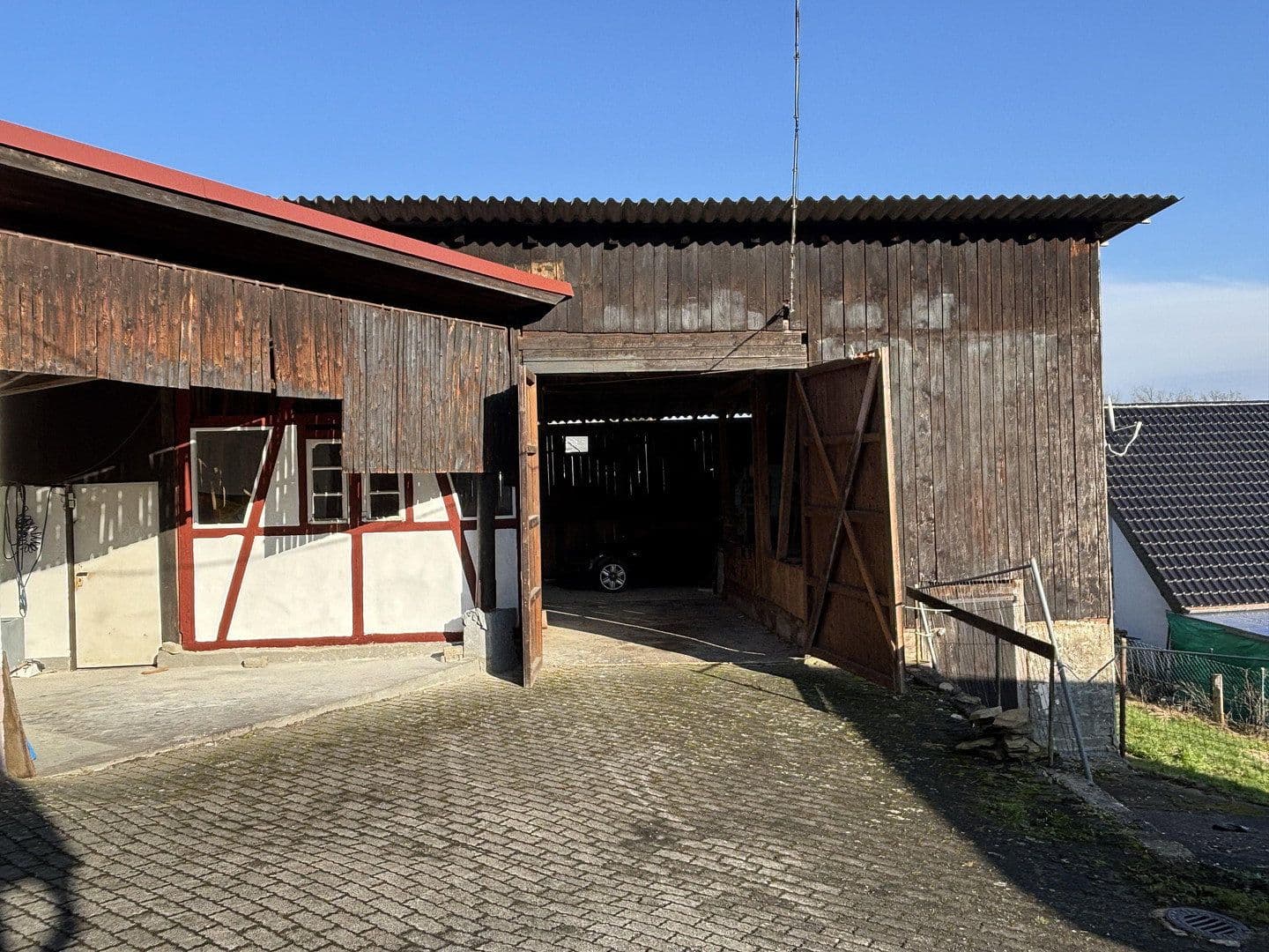 Predaj domu 208 m², pozemek 8.615 m², Bergstrasse 7, Lindlar, Severné Porýnie - Westfálsko Predaj domu 208 m², pozemek 8.615 m², Bergstrasse 7, Lindlar, Severné Porýnie - Westfálsko