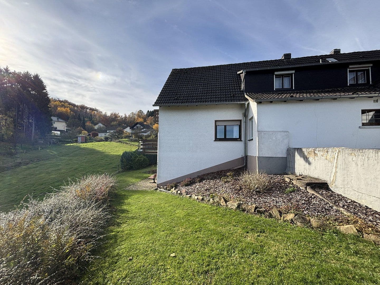 Predaj domu 208 m², pozemek 8.615 m², Bergstrasse 7, Lindlar, Severné Porýnie - Westfálsko Predaj domu 208 m², pozemek 8.615 m², Bergstrasse 7, Lindlar, Severné Porýnie - Westfálsko
