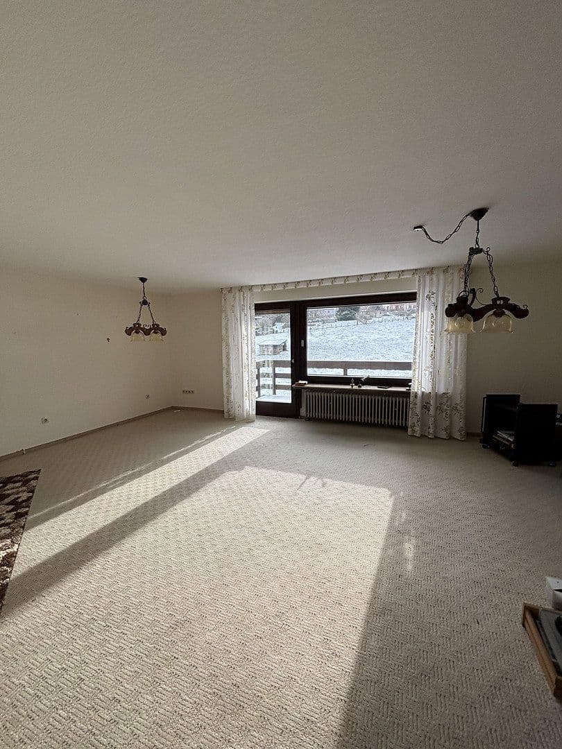 Predaj domu 208 m², pozemek 8.615 m², Bergstrasse 7, Lindlar, Severné Porýnie - Westfálsko Predaj domu 208 m², pozemek 8.615 m², Bergstrasse 7, Lindlar, Severné Porýnie - Westfálsko