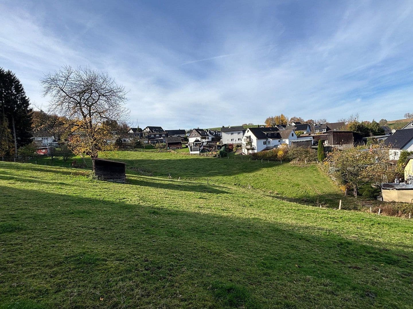 Predaj domu 208 m², pozemek 8.615 m², Bergstrasse 7, Lindlar, Severné Porýnie - Westfálsko Predaj domu 208 m², pozemek 8.615 m², Bergstrasse 7, Lindlar, Severné Porýnie - Westfálsko