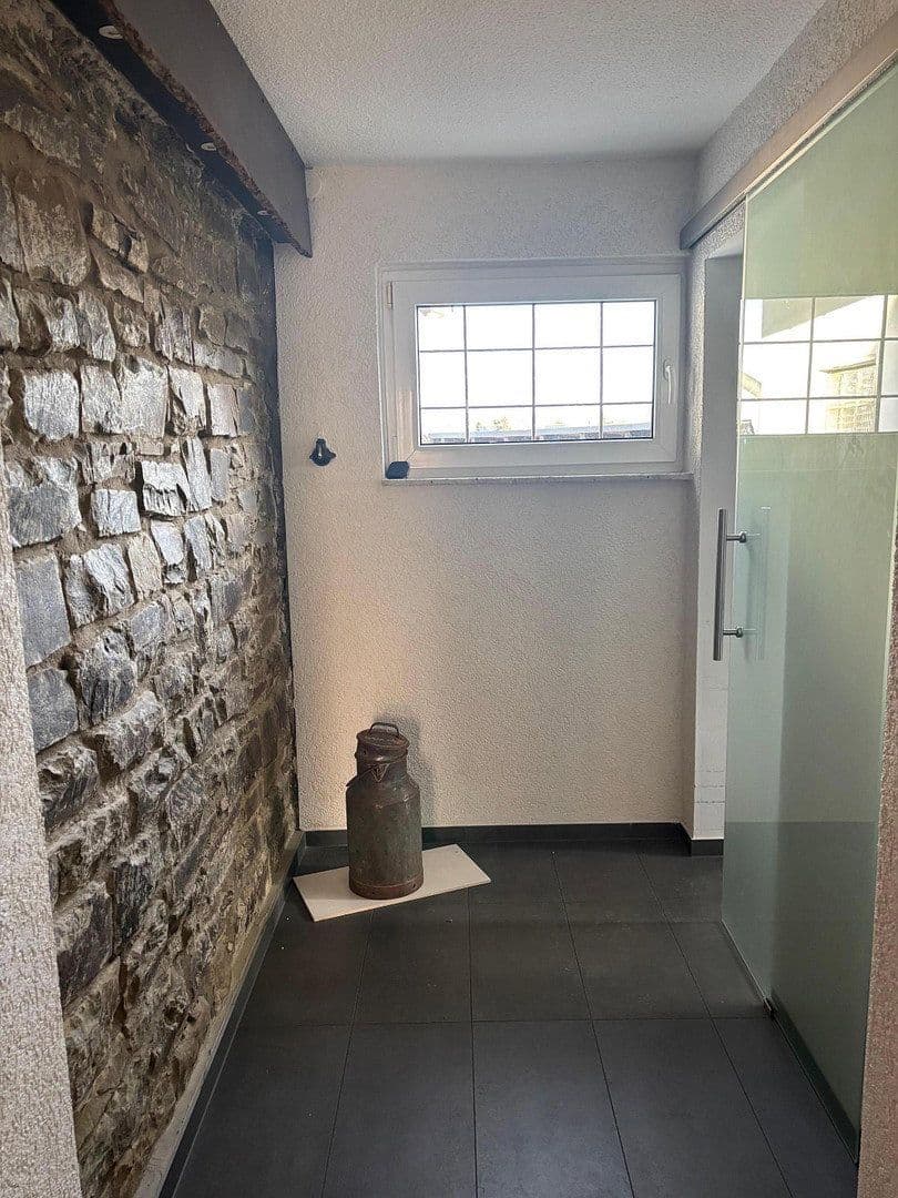 Predaj domu 208 m², pozemek 8.615 m², Bergstrasse 7, Lindlar, Severné Porýnie - Westfálsko Predaj domu 208 m², pozemek 8.615 m², Bergstrasse 7, Lindlar, Severné Porýnie - Westfálsko