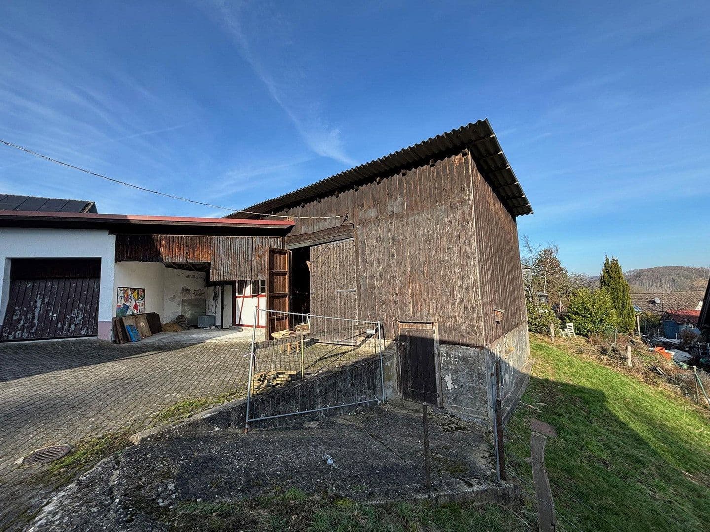 Predaj domu 208 m², pozemek 8.615 m², Bergstrasse 7, Lindlar, Severné Porýnie - Westfálsko Predaj domu 208 m², pozemek 8.615 m², Bergstrasse 7, Lindlar, Severné Porýnie - Westfálsko