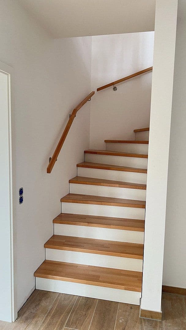Prenájom domu 158 m², pozemek 380 m², An der Vogelweide 66, Leipzig, Sasko Prenájom domu 158 m², pozemek 380 m², An der Vogelweide 66, Leipzig, Sasko