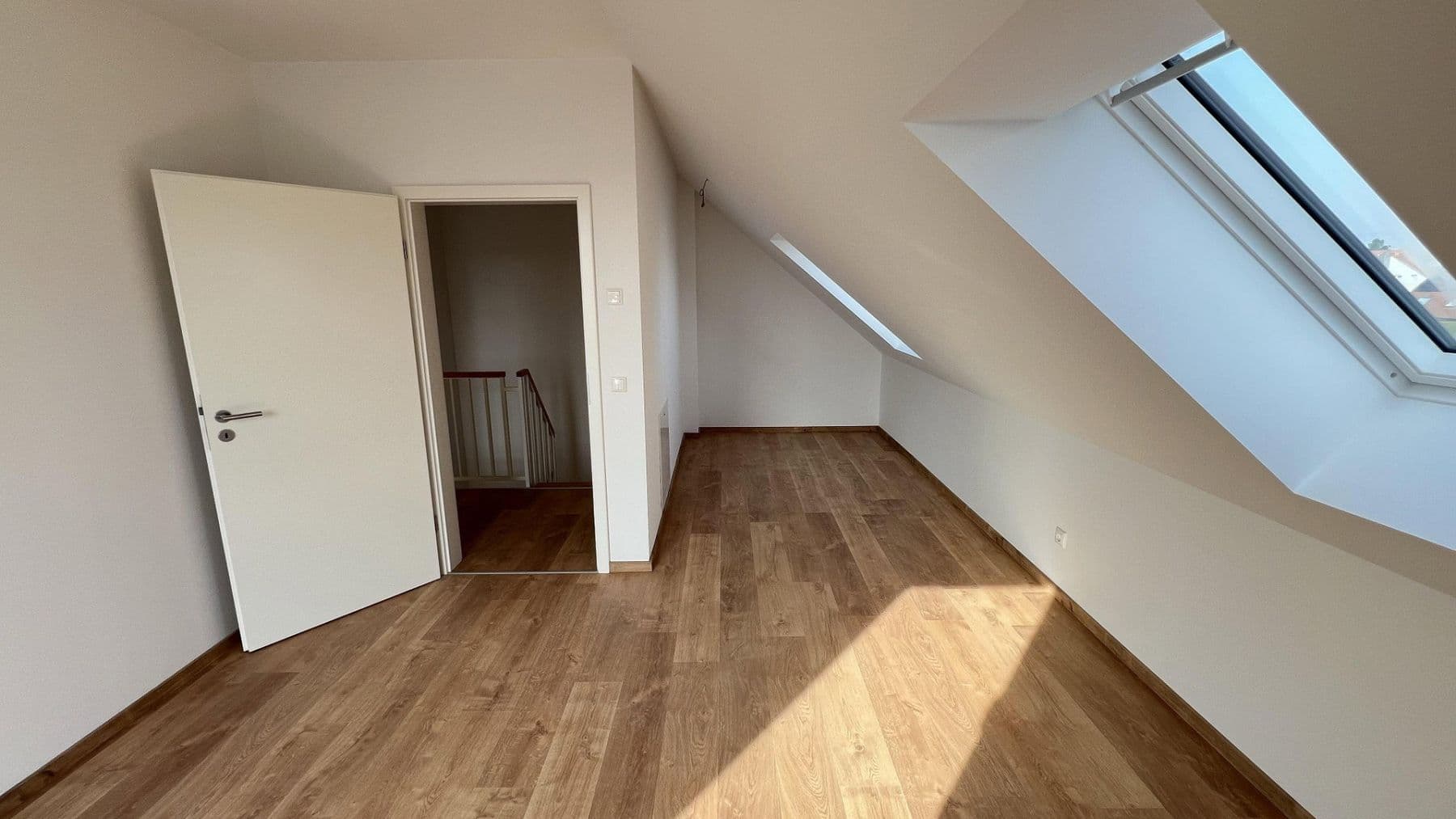 Prenájom domu 158 m², pozemek 380 m², An der Vogelweide 66, Leipzig, Sasko Prenájom domu 158 m², pozemek 380 m², An der Vogelweide 66, Leipzig, Sasko