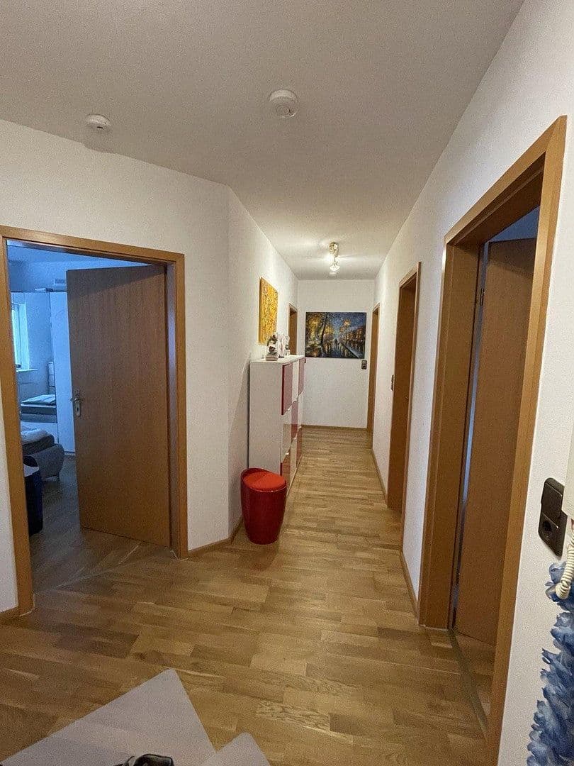 Prenájom bytu 3-izbový 108 m², Habichtswald, Hesensko Prenájom bytu 3-izbový 108 m², Habichtswald, Hesensko