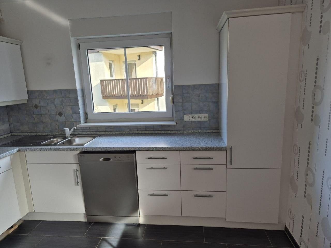 Prenájom bytu 3-izbový 108 m², Habichtswald, Hesensko Prenájom bytu 3-izbový 108 m², Habichtswald, Hesensko