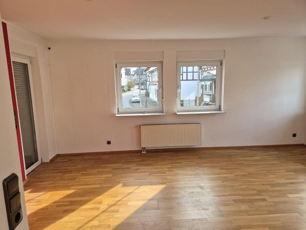 Prenájom bytu 3-izbový 108 m², Habichtswald, Hesensko Prenájom bytu 3-izbový 108 m², Habichtswald, Hesensko