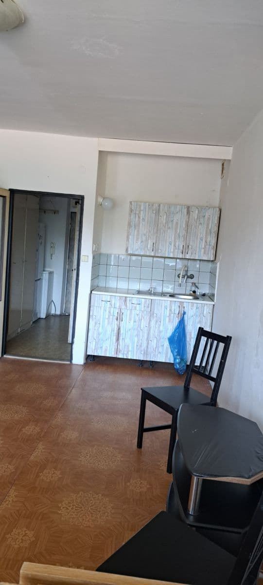 Predaj bytu 1-izbový 32 m², Pod Dálnicí, Praha, Praha Predaj bytu 1-izbový 32 m², Pod Dálnicí, Praha, Praha