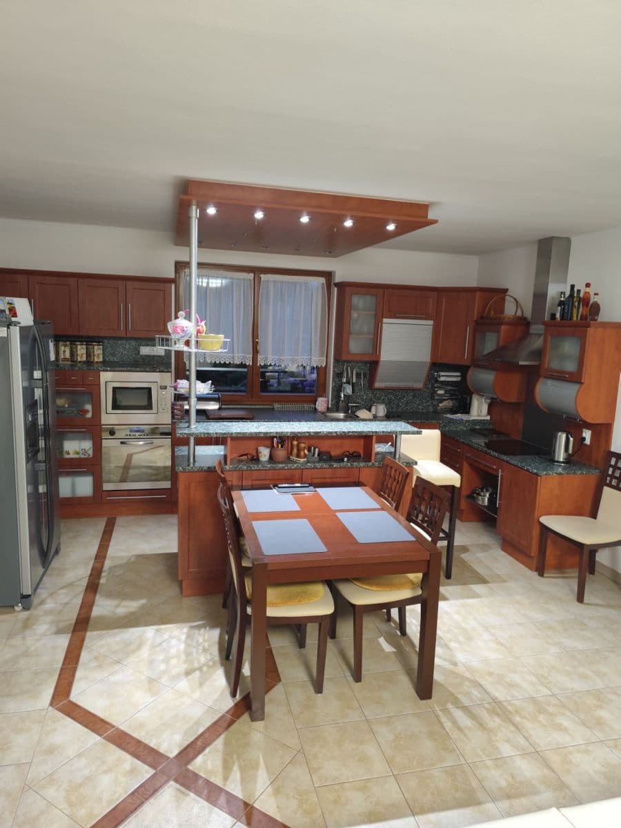 Predaj domu 248 m², pozemek 688 m², Velká Hleďsebe, Karlovarský kraj Predaj domu 248 m², pozemek 688 m², Velká Hleďsebe, Karlovarský kraj