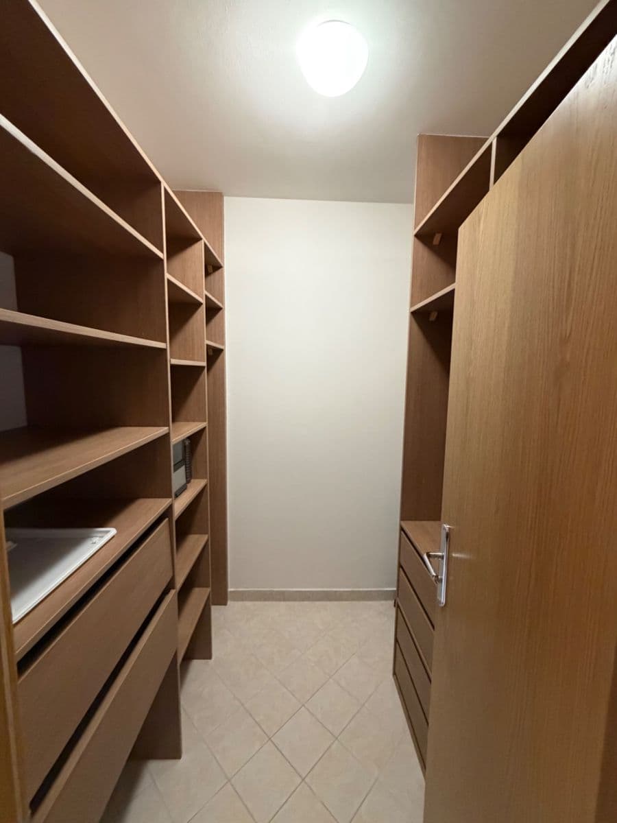Prenájom bytu 2-izbový 56 m², Petržílkova, Praha, Praha Prenájom bytu 2-izbový 56 m², Petržílkova, Praha, Praha