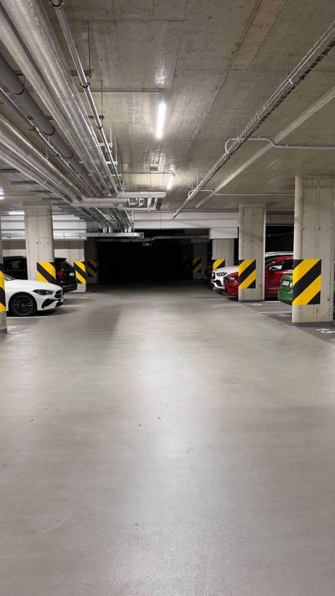 Prenájom garáže 12 m², Sokolova, Praha, Praha Prenájom garáže 12 m², Sokolova, Praha, Praha