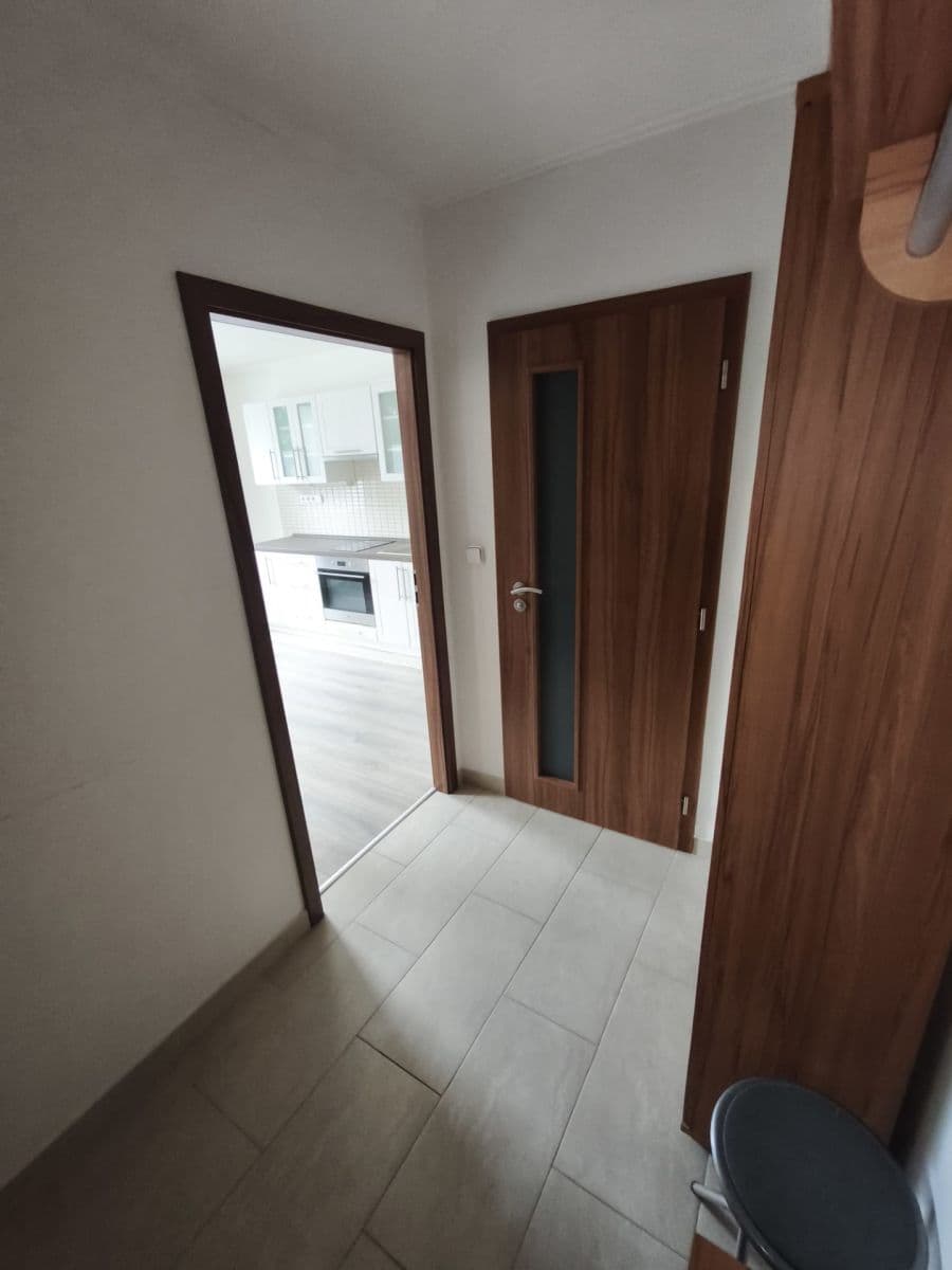 Prenájom bytu 1-izbový 28 m², Tupolevova, Praha, Praha Prenájom bytu 1-izbový 28 m², Tupolevova, Praha, Praha