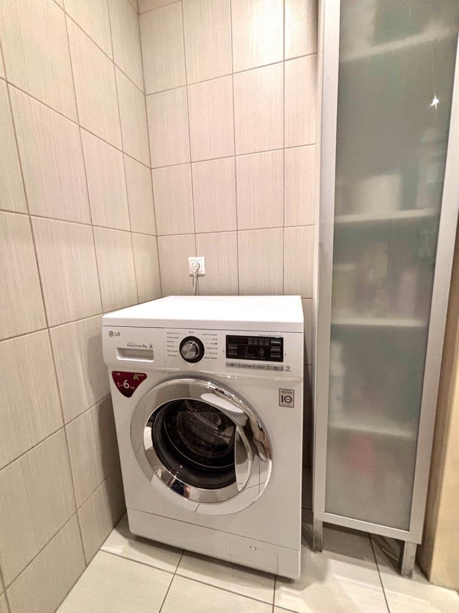 Prenájom bytu 2-izbový 62 m², Dělnická, Praha, Praha Prenájom bytu 2-izbový 62 m², Dělnická, Praha, Praha