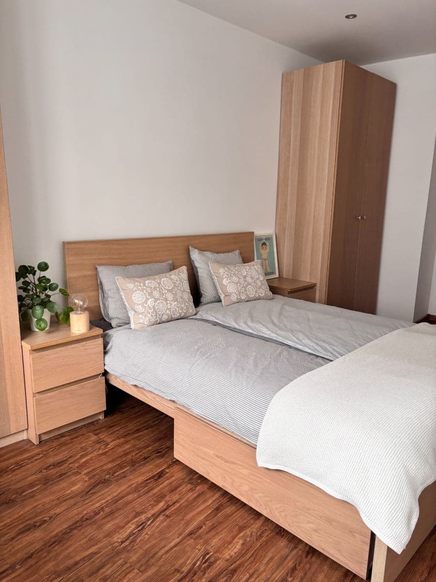 Prenájom bytu 2-izbový 62 m², Dělnická, Praha, Praha Prenájom bytu 2-izbový 62 m², Dělnická, Praha, Praha