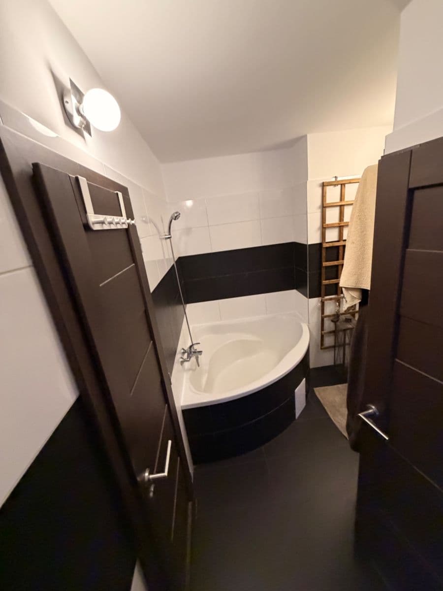 Predaj bytu 3-izbový 74 m², Psárská, Praha, Praha Predaj bytu 3-izbový 74 m², Psárská, Praha, Praha