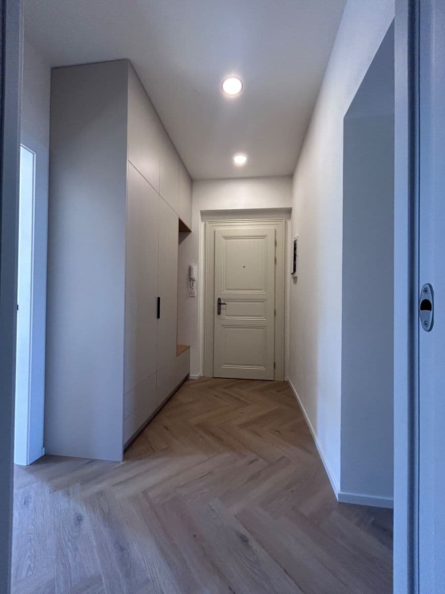 Prenájom bytu 2-izbový 48 m², Bořivojova, Praha, Praha Prenájom bytu 2-izbový 48 m², Bořivojova, Praha, Praha